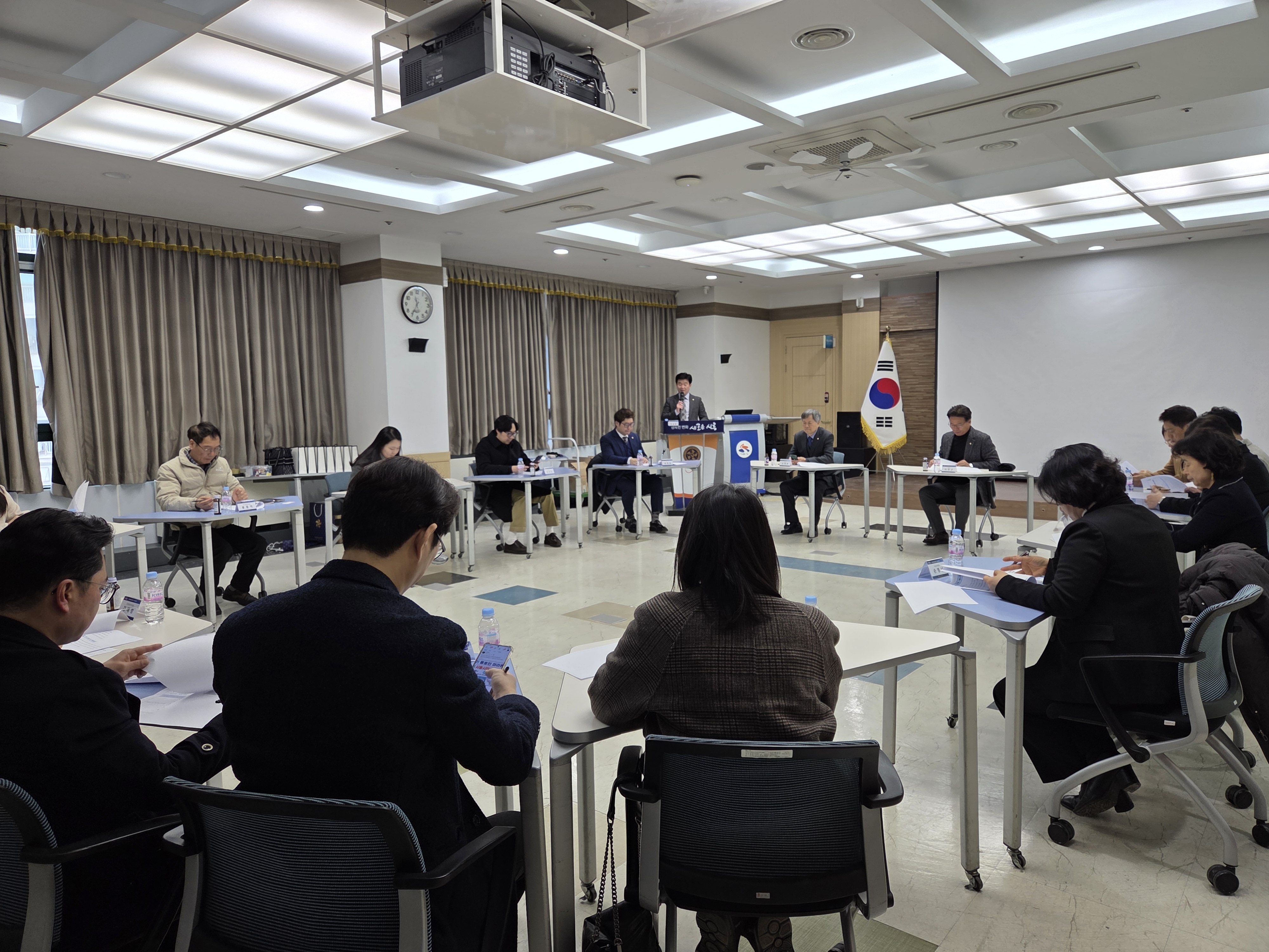 간담회 전경