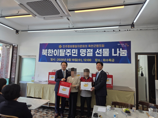 9 9