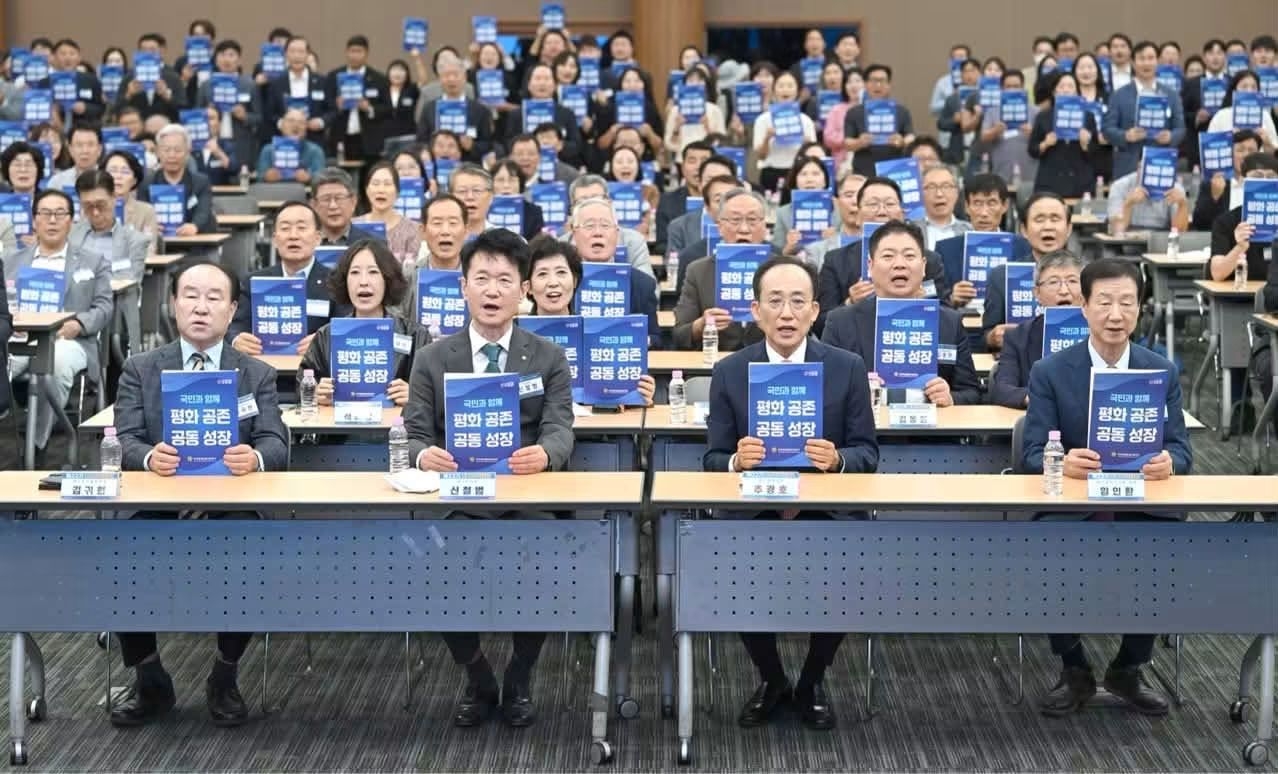 퍼포먼스 퍼포먼스